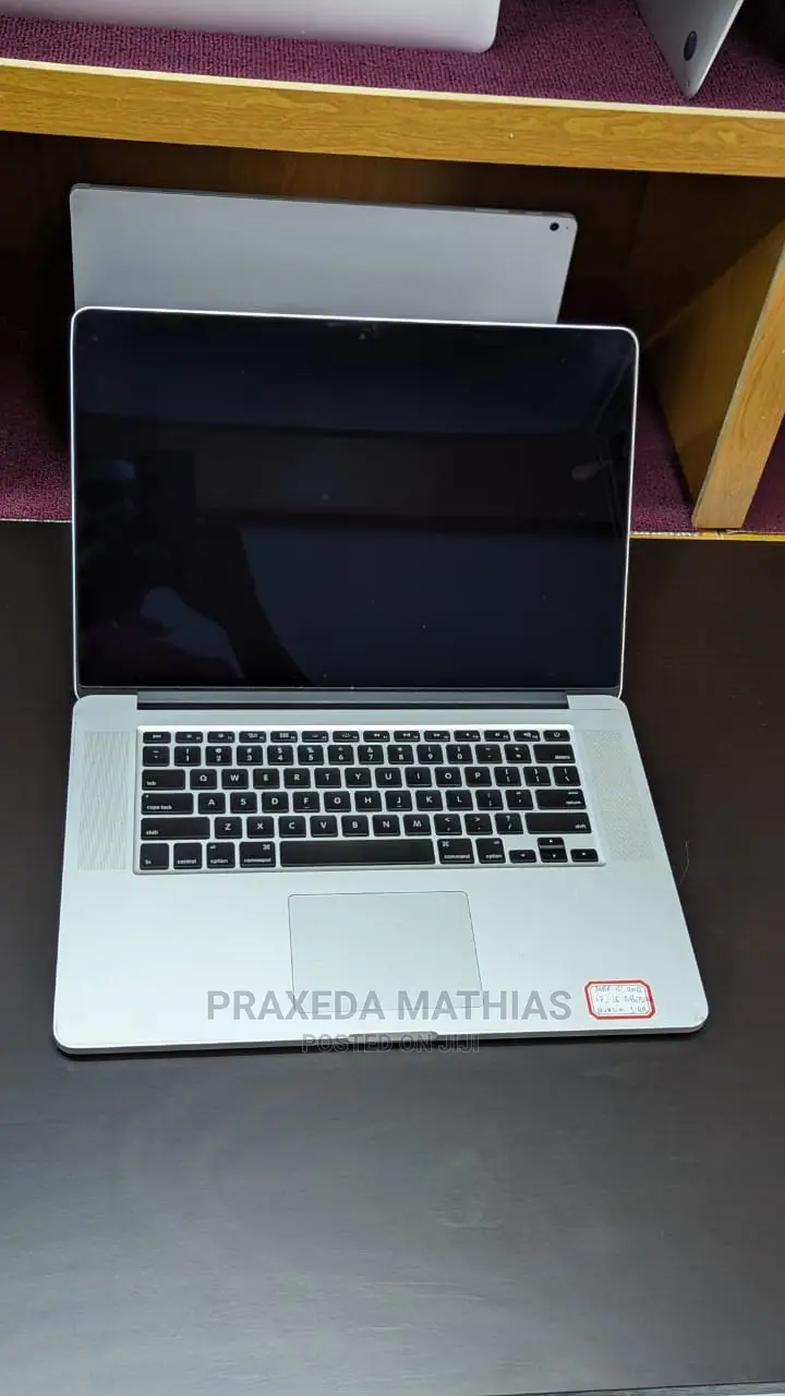 Laptop Apple MacBook Pro 2015 16GB Intel Core I7 SSD 512GB
