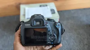 Canon EOS 1200D