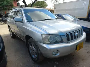 Toyota Kluger 2005 Silver
