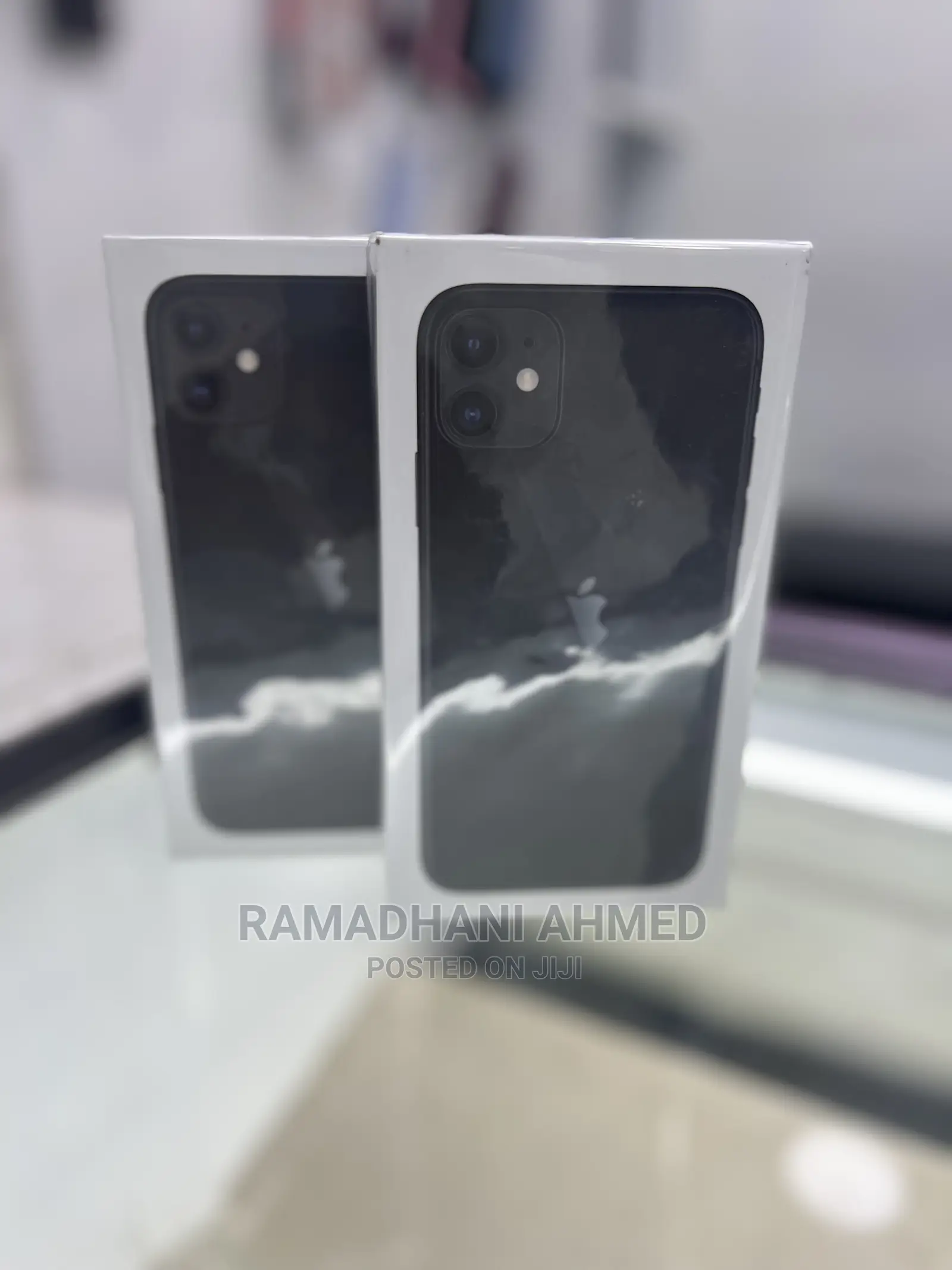 New Apple iPhone 11 64 GB Black