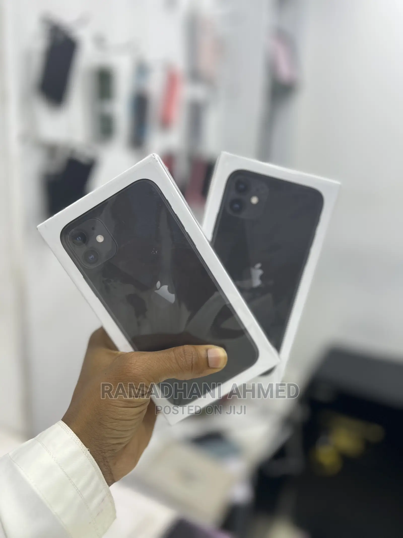 New Apple iPhone 11 64 GB Black