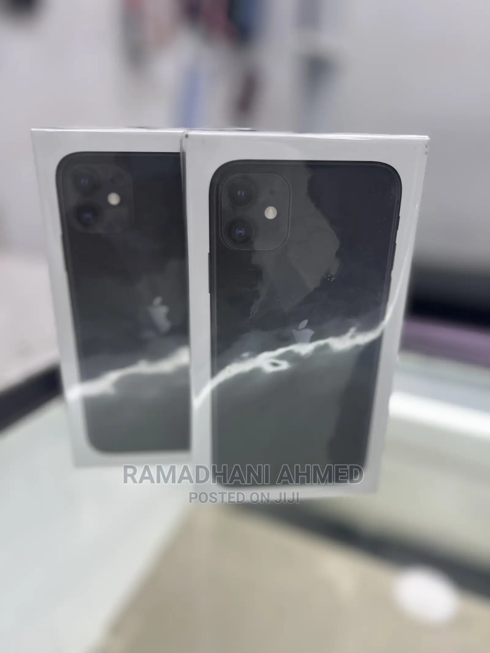 New Apple iPhone 11 64 GB Black