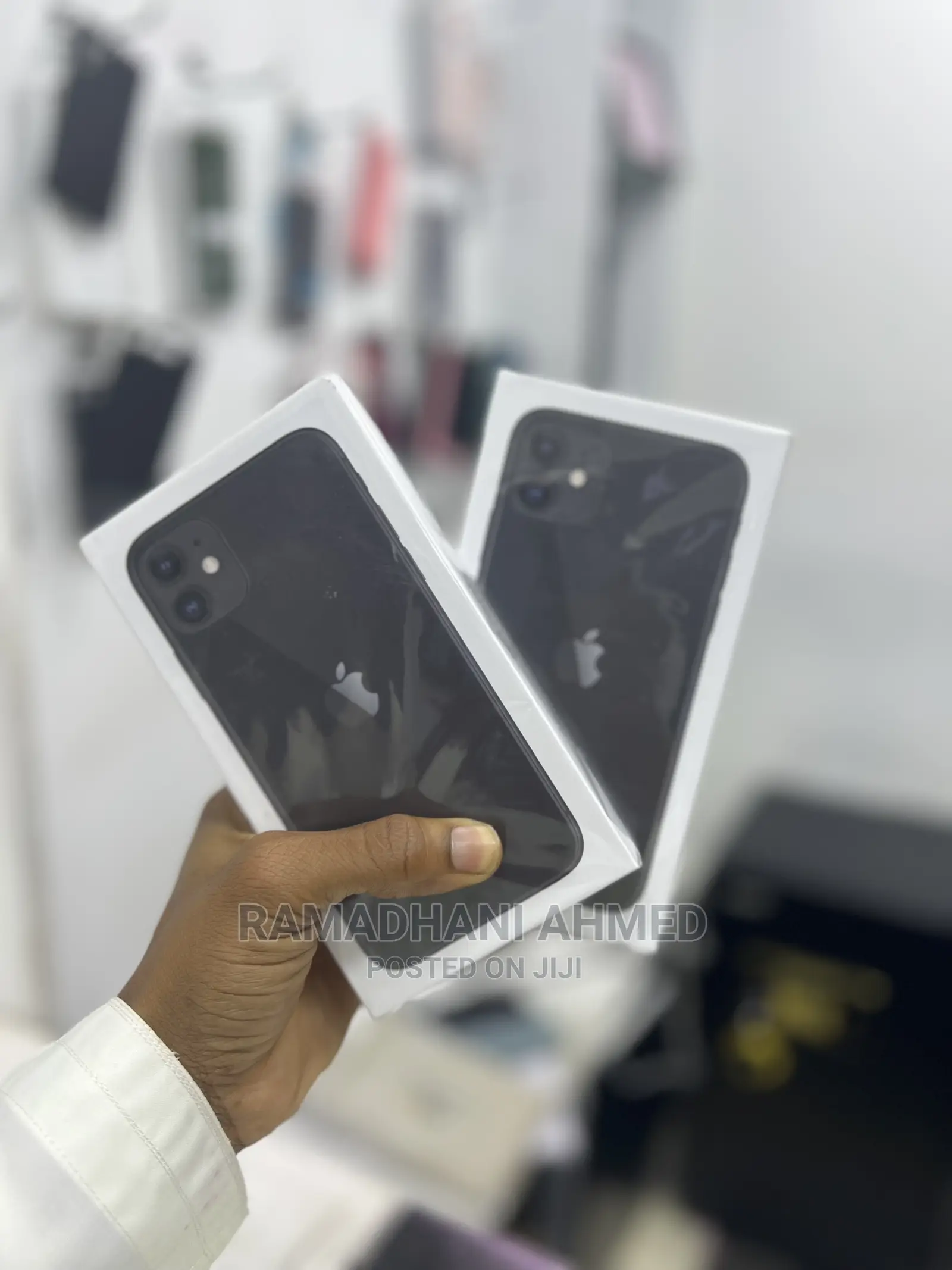 New Apple iPhone 11 64 GB Black