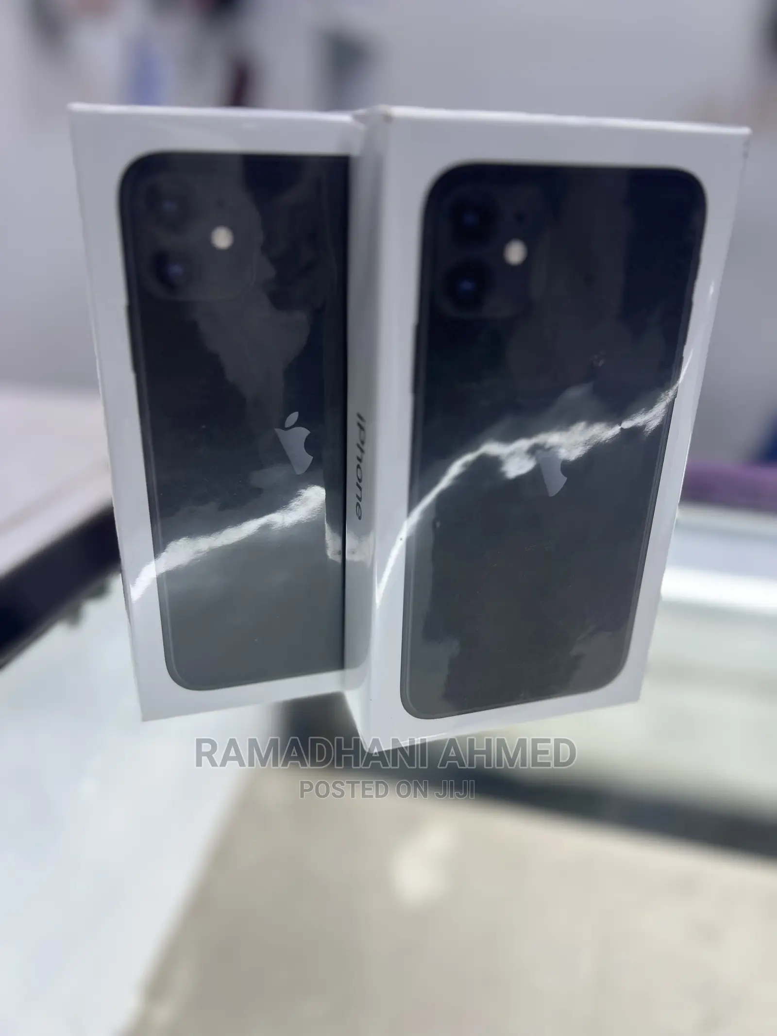 New Apple iPhone 11 64 GB Black