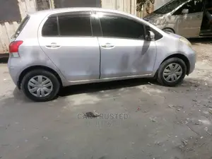 Toyota Vitz 1.5 FWD 3dr 2005 Silver