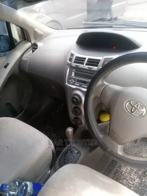 Toyota Vitz 1.5 FWD 3dr 2005 Silver