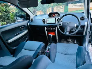 Toyota IST 2004 Silver