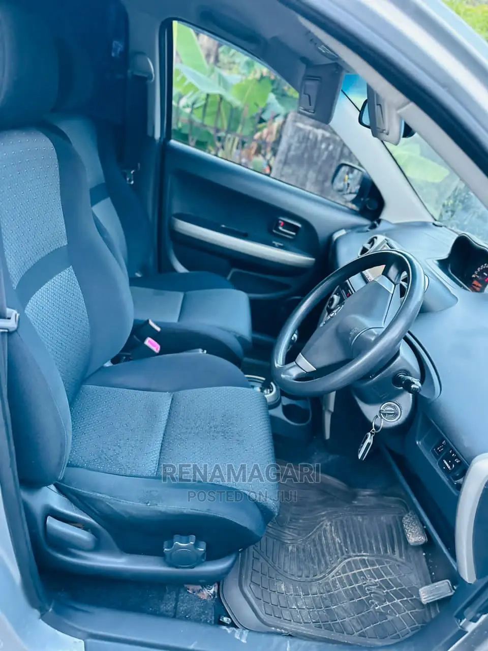 Toyota IST 2004 Silver