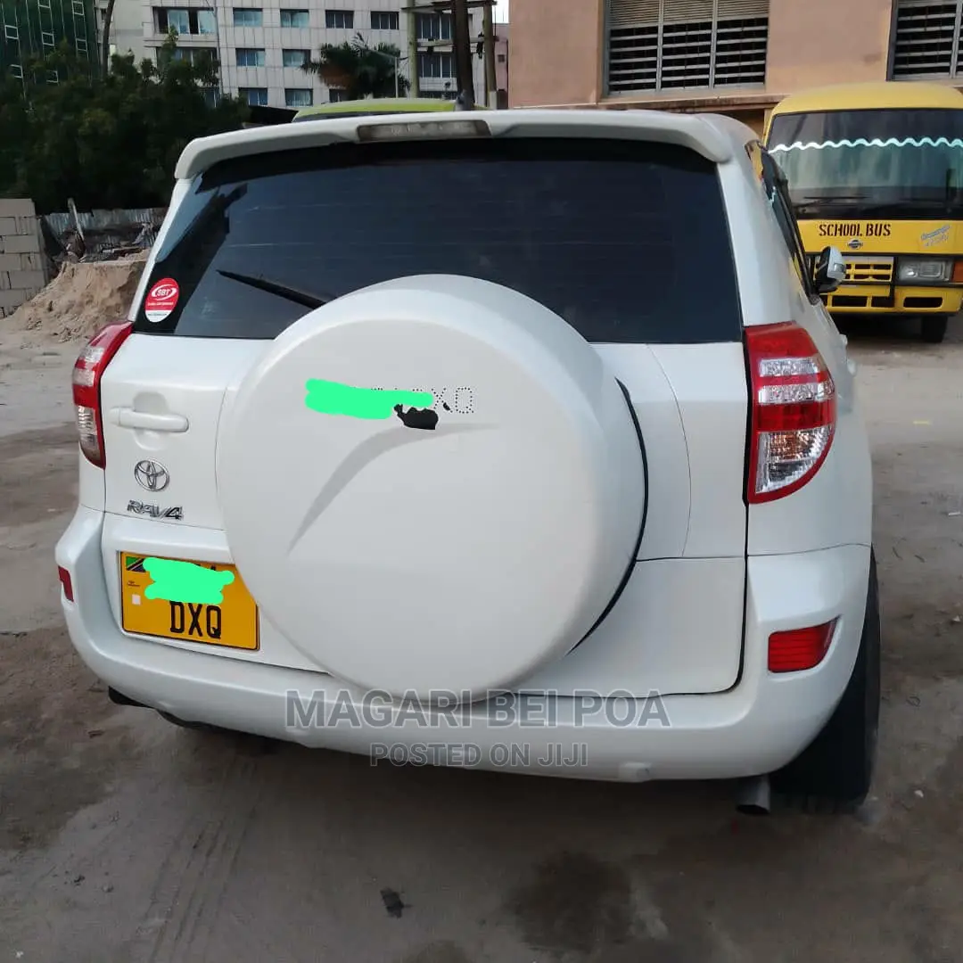 Toyota RAV4 2007 White