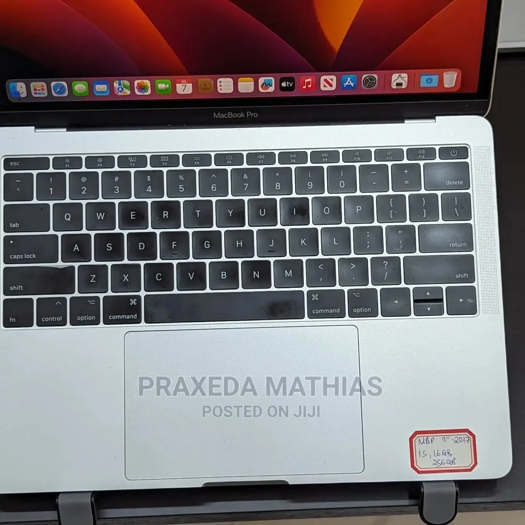 Laptop Apple MacBook Pro 2017 16GB Intel Core I7 SSD 256GB
