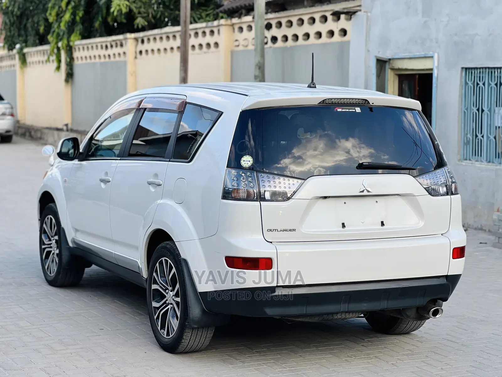 Mitsubishi Outlander 2006 White