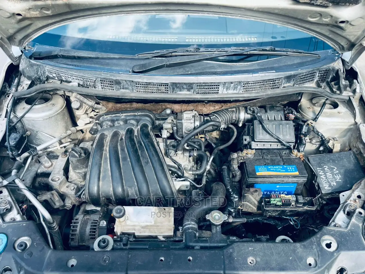 Nissan Tiida 2004 Silver