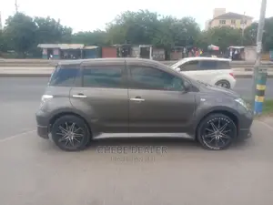 Toyota IST 2005 Gray