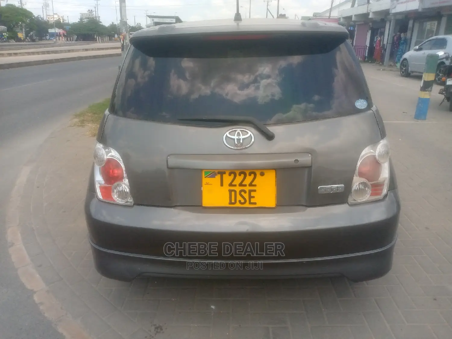 Toyota IST 2005 Gray