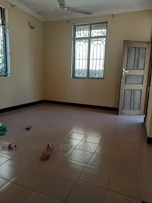 3bdrm Apartment in Kimara for rent