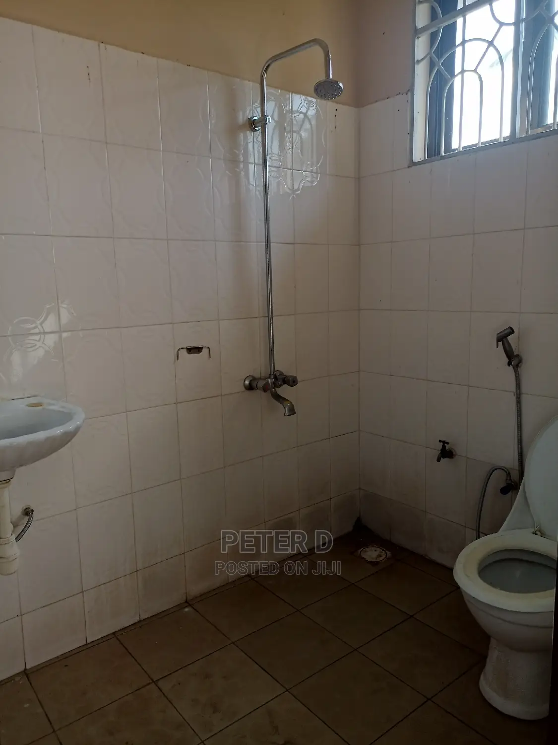 3bdrm Apartment in Kimara for rent