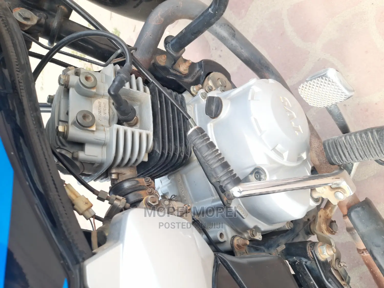 TVS HLX 125 2022 Black