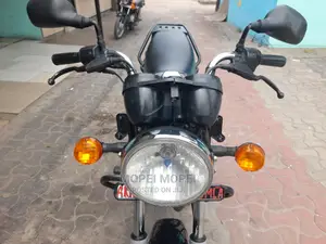 Bajaj Boxer X125 2022 Black
