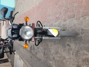 Bajaj Boxer X125 2022 Black