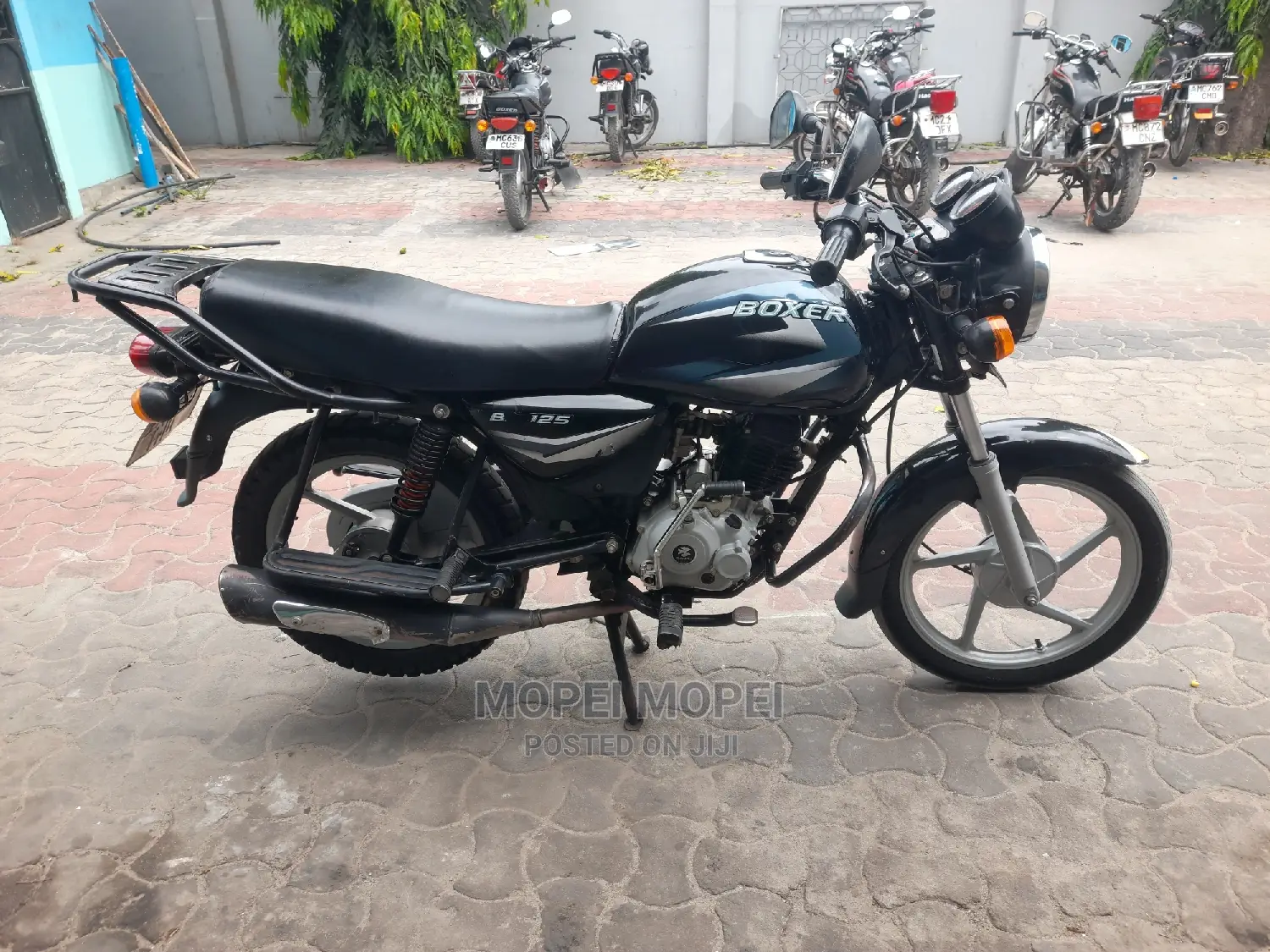 Bajaj Boxer X125 2022 Black