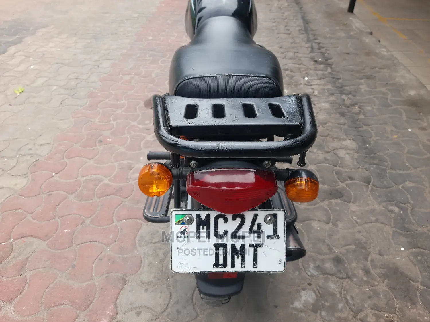 Bajaj Boxer X125 2022 Black