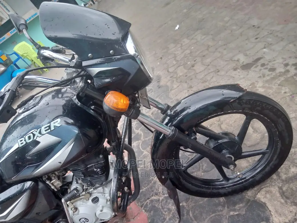 Bajaj Boxer 150 UG 2021 Black