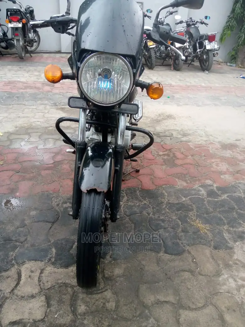 Bajaj Boxer 150 UG 2021 Black