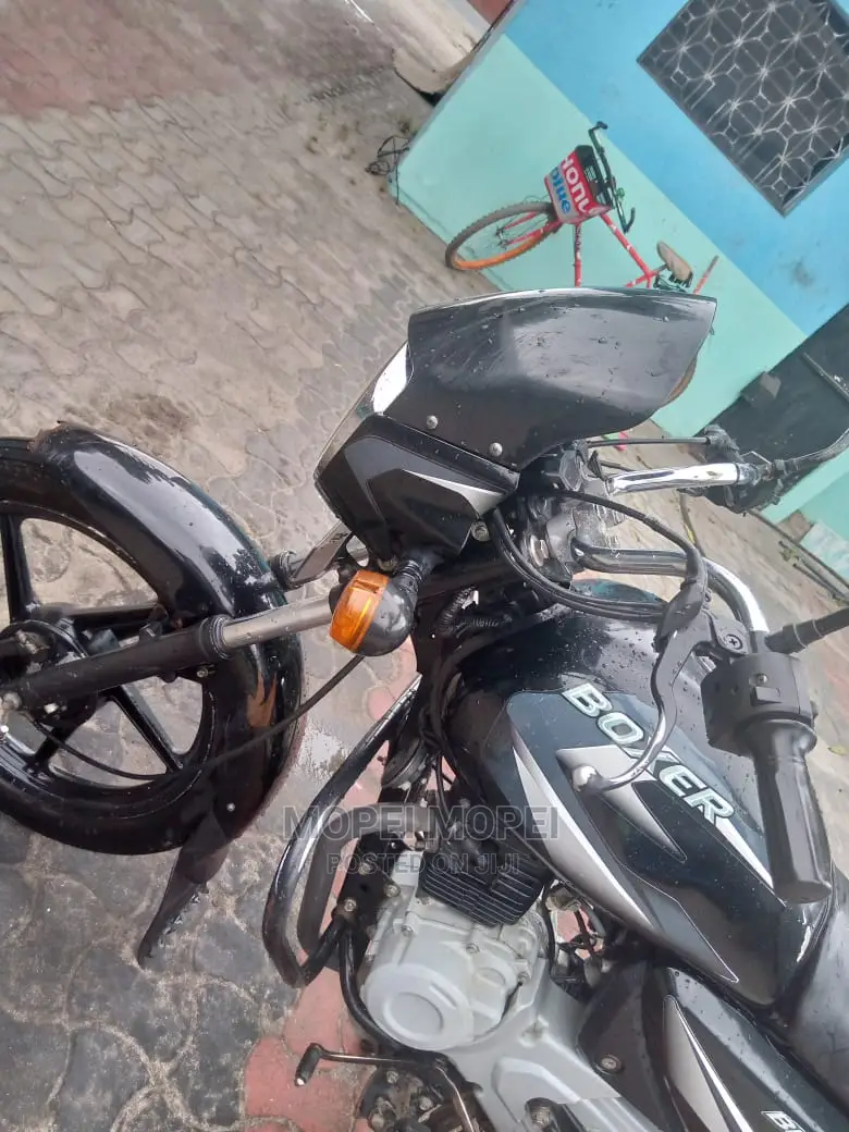 Bajaj Boxer 150 UG 2021 Black