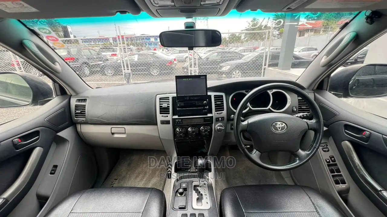Toyota Hilux Surf 2.7 SSR 2004 Black