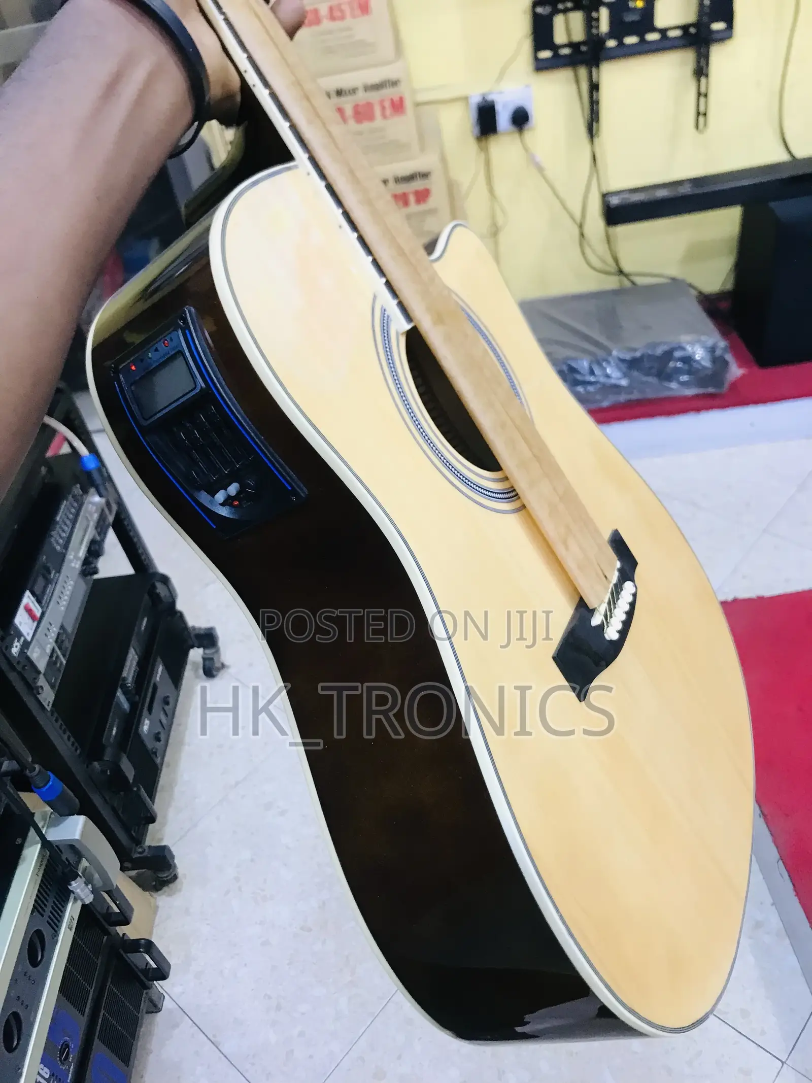 Yamaha Electric Acoustics Guitar