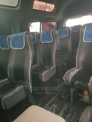 Nissan Caravan (Urvan) 2004 White