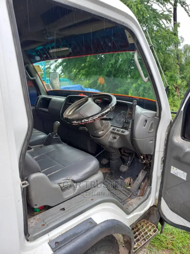 Mitsubishi Canter DZR