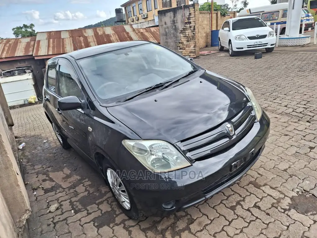 Toyota IST 2005 Black