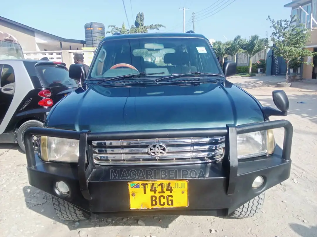 Toyota Land Cruiser Prado 2005 Green