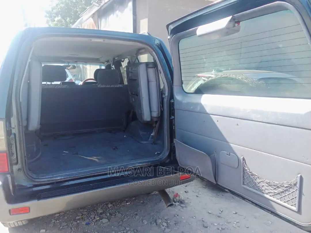 Toyota Land Cruiser Prado 2005 Green