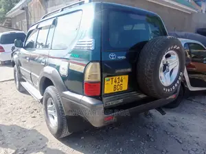 Toyota Land Cruiser Prado 2005 Green