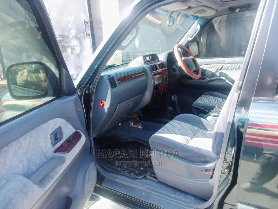 Toyota Land Cruiser Prado 2005 Green