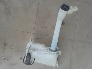 Toyota Harrier Old Model,Windshield Washer Reservoir Tank.
