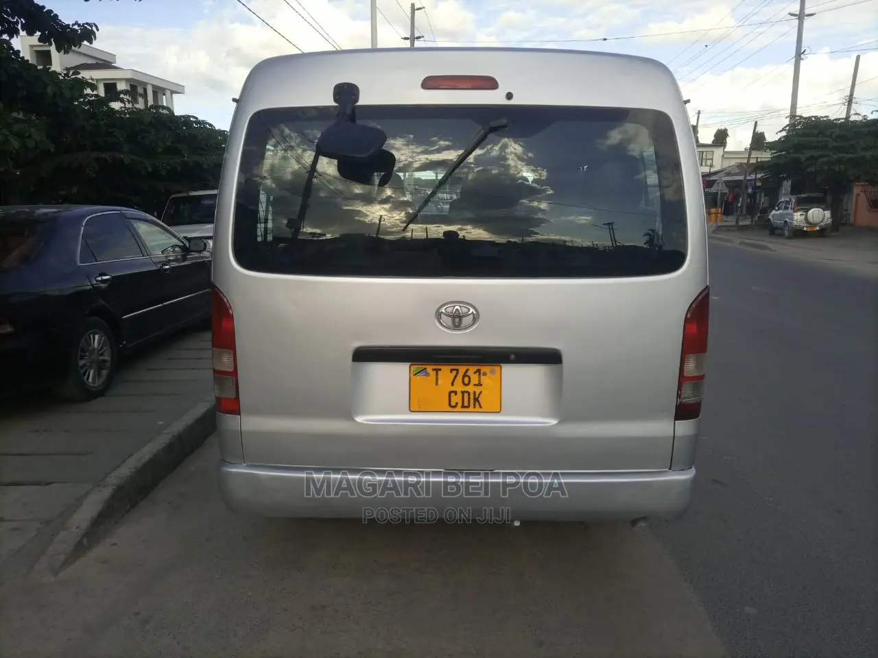 Toyota Quantum 2000 Silver