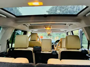 Land Rover Discovery 2012 Silver