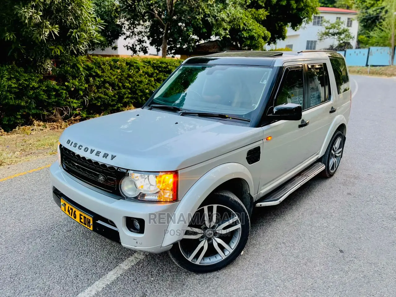Land Rover Discovery 2012 Silver