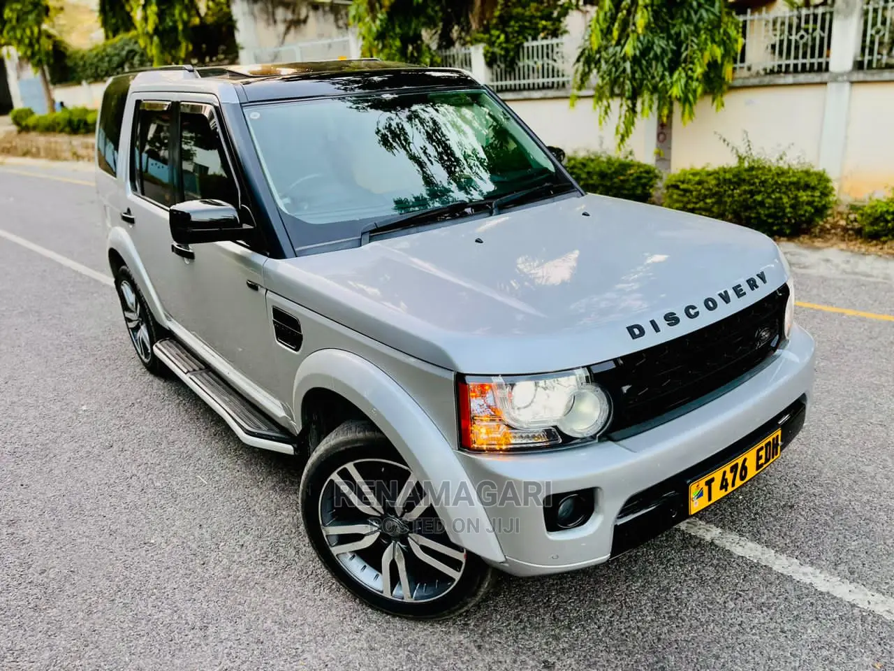 Land Rover Discovery 2012 Silver