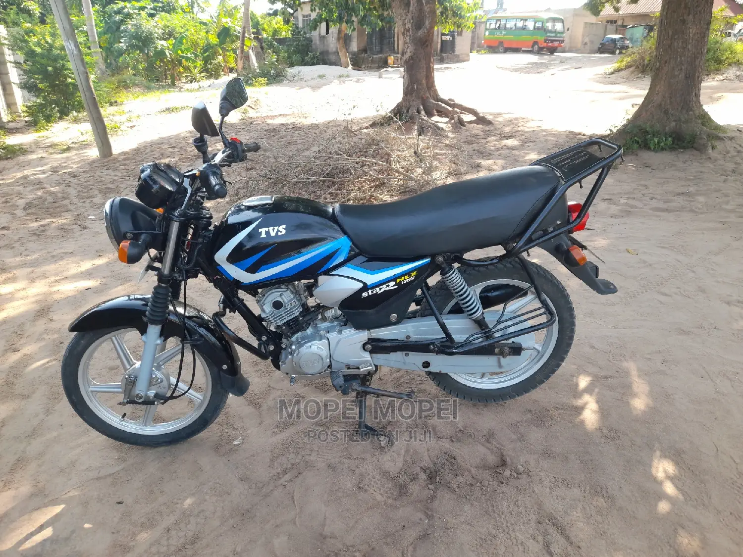 TVS HLX 125 2022 Black
