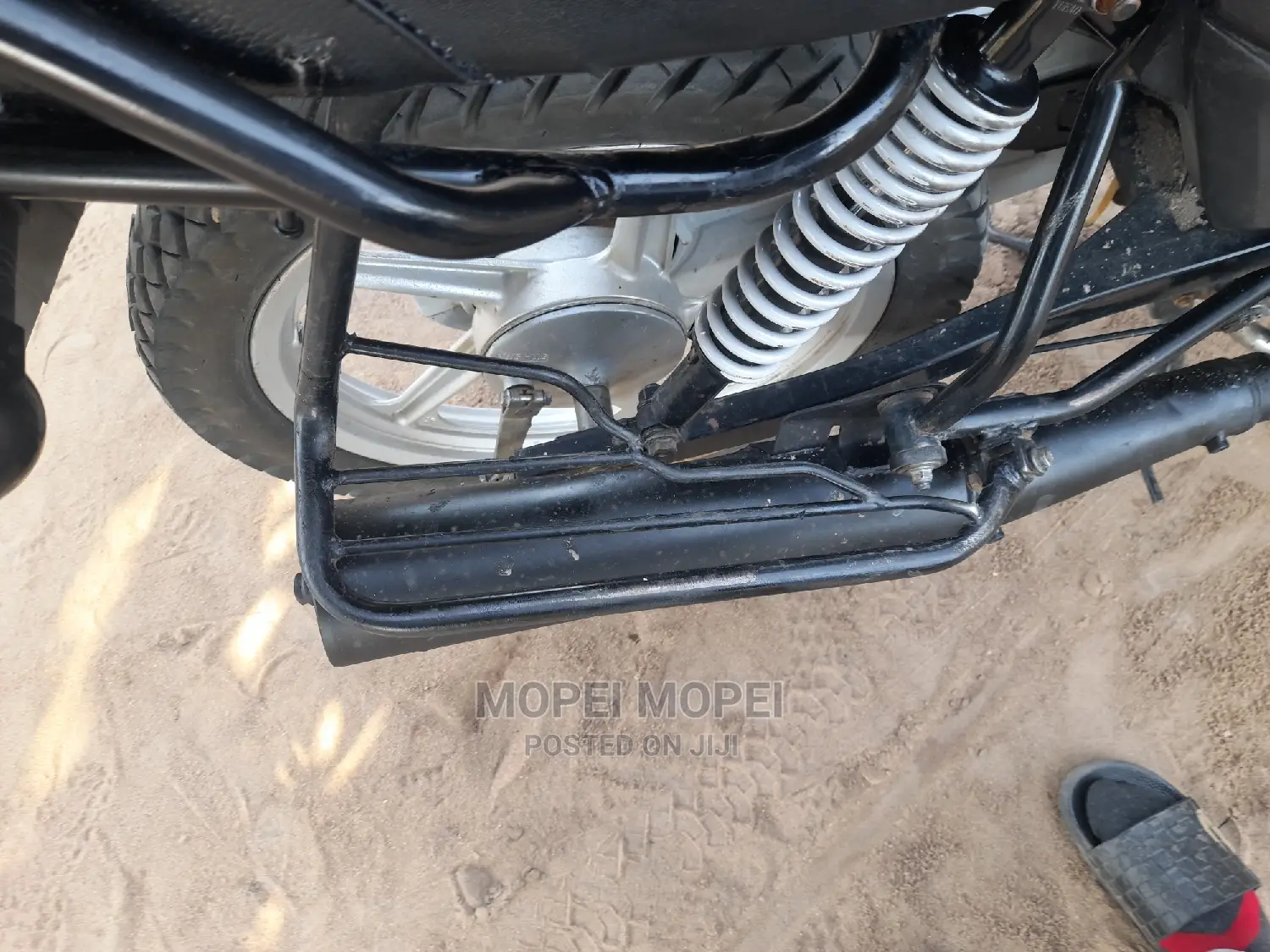 TVS HLX 125 2022 Black