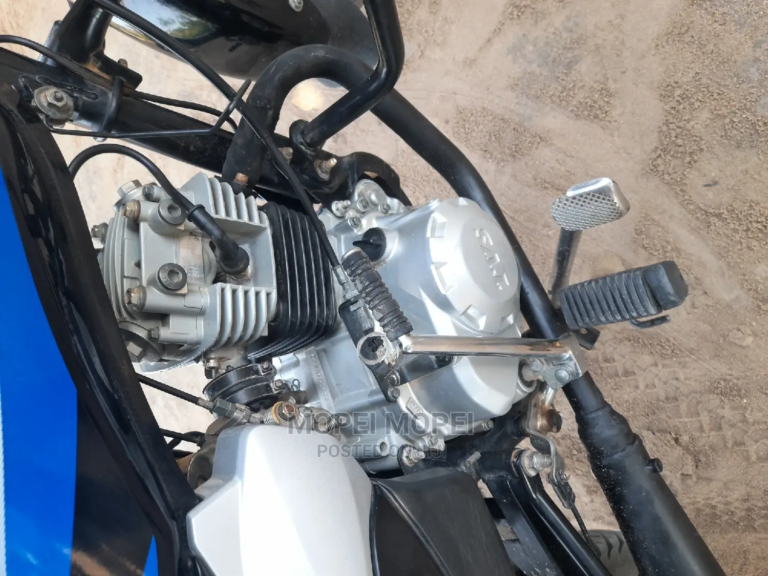 TVS HLX 125 2022 Black