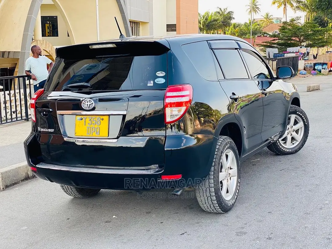 Toyota Vanguard 2010 Black