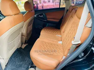 Toyota Vanguard 2010 Black