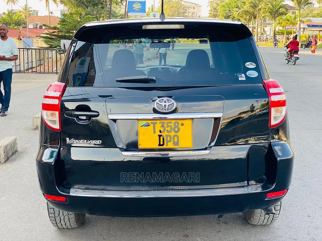Toyota Vanguard 2010 Black