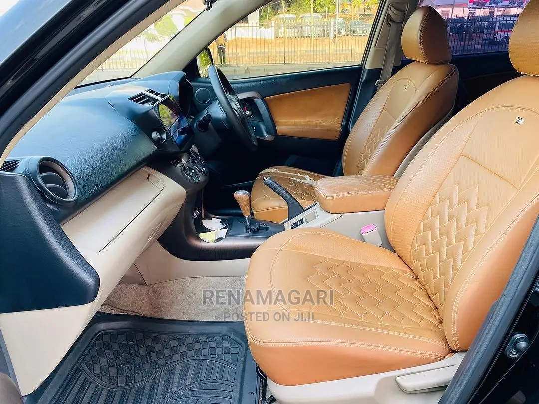 Toyota Vanguard 2010 Black