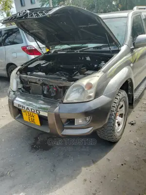 Toyota Land Cruiser Prado 2.7 5dr 2004 Beige